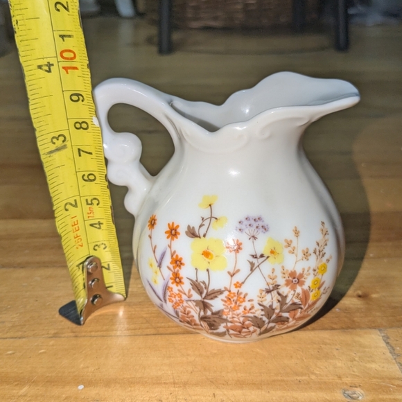 Genin Trudeau | Vintage Small Mini Creamer Pitcher Floral White | Made in Japan - Picture 11 of 11